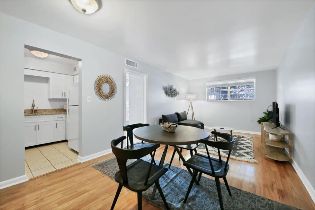 Decorative 1Br With Parking Close To Stores Tampa Exterior photo