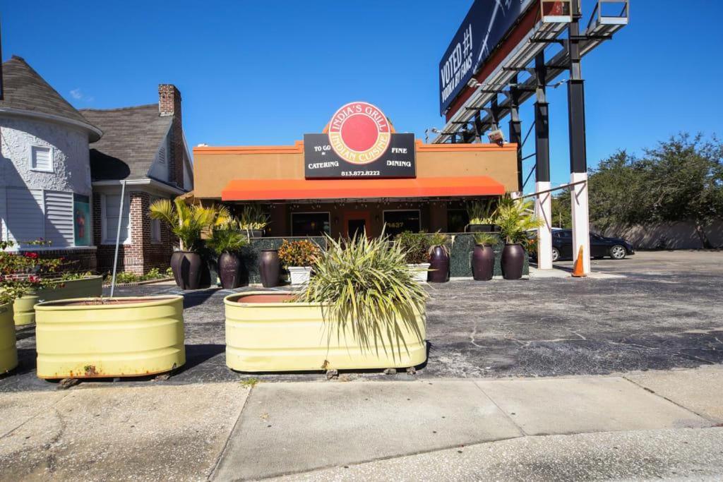 Decorative 1Br With Parking Close To Stores Tampa Exterior photo