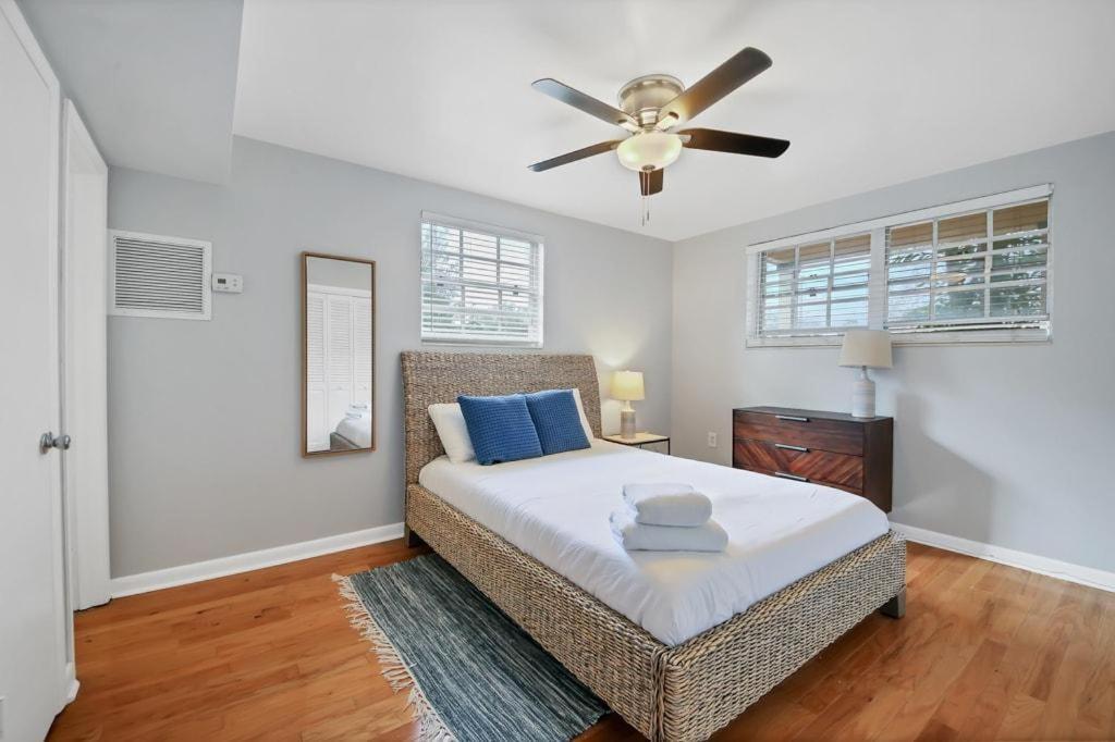 Decorative 1Br With Parking Close To Stores Tampa Exterior photo